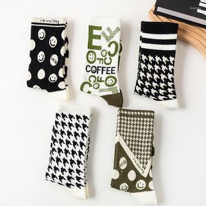 Men's Socks White Black Mens Fashion Women Stockings Wild Trend Designer Korean Harajuku Tube Gifts