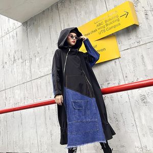 Trench feminina Coats feminino plus size 2022 Spring Autumn Windbreaker Coat Women Mulheres Vintage Longe Denim Stitching Com capuz M161