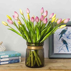 Faux Floral Greenery 7pcsbouquet Novo Silicone Tulip Flor Artificial Touch Real Botão Falsa de Flor para Decoração de Casamento Flores Decoração de Fio J220906