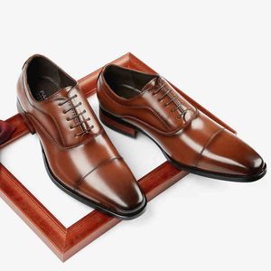 Scarpe eleganti da uomo in pelle nuova da lavoro con tre connettori formali a punta da ufficio, da matrimonio, con radici in legno Oxford 220914