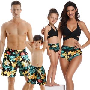 Abiti coordinati per la famiglia Bikini Summer Family Costume da bagno Mamma e me Vestiti Mamma Padre Figlio Madre e figlia Pantaloncini da spiaggia Coppia Costumi da bagno coordinati 220914