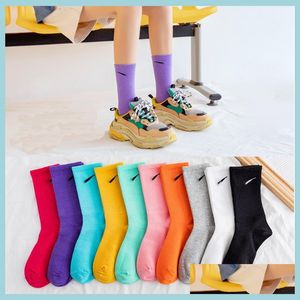 Shoe Parts Accessories Fashion New Mens Socks Trendy Color Nk Hook Versatile Stockings Children People Fried Street Womens Sports Sk Dhbvp