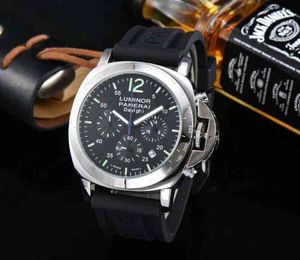 ساعة Wristwatch الفاخرة الساعات المقاومة للماء المصمم Watch Mens Strap Chronograph Sport for Men Weng