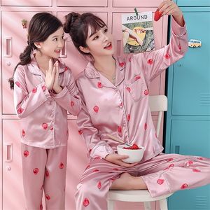 Abiti abbinati in famiglia Autum Spring Pajamas Abito per mother Kids Matching Outfits Family Mother and Daughter Son Women Woming Child Child Mommy Outfits 220914