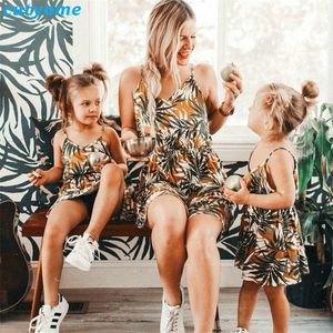 Famille correspondant tenues mère fille famille correspondant tenues sans manches robe florale été coton fille femmes Boho robes amples robe d'été vêtements 220914