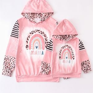 عائلة مطابقة ملابس Girlymax Baby Girls Closy Mommy Me Long Sleeve Mama Mini Rainbow Leopard Stripe Hoodie Top Boutique Kids Clothing 220914