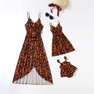 Roupas de roupas familiares combinando roupas familiares vestidos meninas meninas vestidos de moda de moda mamãe mamãe mamãe filha vestidos de bebê 220914