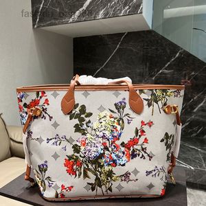 Akşam Çantaları Kadın Tote Çanta Alışveriş Çantası Omuz Çantaları Mektup Çiçekler Baskı Büyük Kapasiteli Crossbody Çanta Bayanlar Seyahat Debriyaj Cüzdanlar