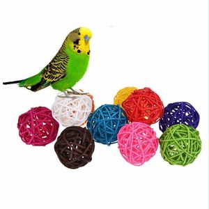 Altre forniture per uccelli Palline in rattan colorate Giocattoli per pappagalli Morso interattivo da masticare per parrocchetti Accessori per gabbie per pappagallini Giocare a Drop Deli Dhdun