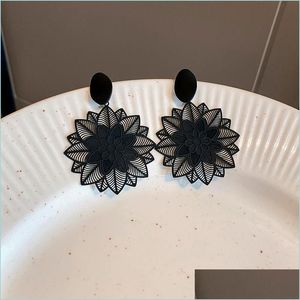 Dangle Chandelier Vintage Black Forest Flower Big Hollow Pattern Earrings For Women Korean Exaggerated Temperament Gothic Accessorie Dhdpe