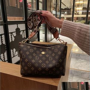 Duffel Bags Women Luxurys Designers Väskor Crossbody Högkvalitativ handväskor Kvinnor Purses Shoder Shop Totes Bag D6497 Drop Deliver Lubag Dhjbc