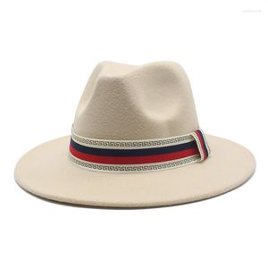 Boinas femininas chapéus femininos inverno para homens fedoras sentiu negra moda 2022 chapéu de jazz chapéu europeu panamá a panamá a praia de praia foto de casamento