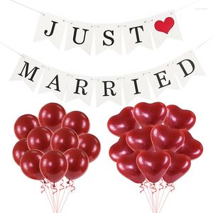 Feestdecoratie bruiloft verloving decor hart latex ballon mrmrs candy box net getrouwd banner slinger tabelnummer bord