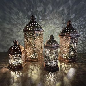 Party Decoration Retro smidesjärn Hollow Wind Lantern Marockan Decorative Atmosphere Led Small Ornament Props B6N6