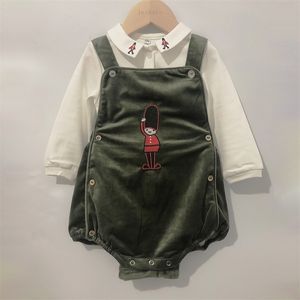 衣料品セット子供ブティックベビー服兵士刺繍ベルベットビブショーツコットンシャツクリスマスセットボーイと女の子03years 220915