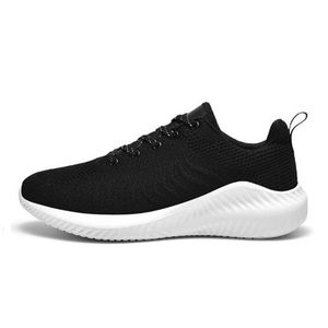 2022 Nuovi uomini scarpe da corsa mesh sneaker traspirante outdoor classico nero brillante Scarpe da tennis rosse chaussures de sport pour hommes