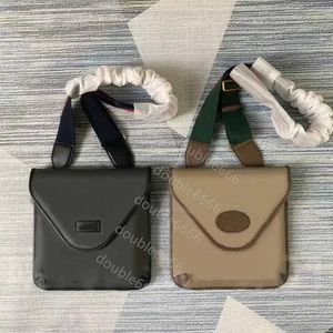 Vintage postacı çantası kaplan lüks tasarımcı çantaları erkek çanta çanta göğüs cebi Çapraz Vücut Çantaları Klasik Dokuma Colorway Ayarlanabilir omuz askıları 598604