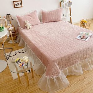 bedspread豪華なピンクグレーの紫色の柔らかいベルベットフリースキルティングホワイトレースガールカバーレットベッドカバーセットリネン枕カバー