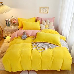 Set di biancheria da letto Inverno Tinta unita Giallo Caldo Morbido Peluche Set in pile Copripiumino spesso Lenzuolo con angoli Federe