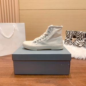 Классические кроссовки для повседневной обуви женская парижская высокая топа дизайнер кроссовок черно -белый красный женский платформ Pantel Complive Girls