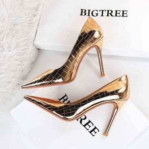 18249-1 Sandals Sexy Nightclub High Heels Metal Stone Fine Shallow Mouth Pointed Single Shoes