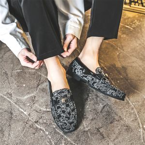 Loafers renkli erkekler katı tarzı İngiliz pu trend moda basit ve çok yönlü iş rahat elbise ayakkabıları 50