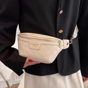 Kvinnors designers eleganta rutiga pu läder midja väskor för kvinnliga midjepaket stilfulla fanny pack bred rem crossbody bröstväska g22721297w