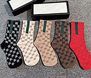 Дизайнерские мужские и женские носки, пять пар, роскошные спортивные зимние отклонения, сетчатые носки с буквенным принтом, вышивка, хлопок, мужчина, женщина с коробкой