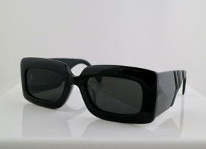 Solglas￶gon f￶r kvinnor m￤n Eyewear Fashion Luxury Designer Real Beach Goggle Retro Full Frame UV400 Protection Logo Sun Glas￶gon kommer med l￥da