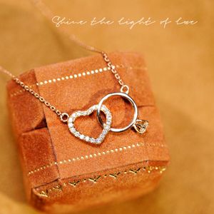 22090112 Kvinnors smycken halsband 0,1ct ring diamant 0,15ct hjärtformad pendent chocker 40/45 cm AU750 rosguld