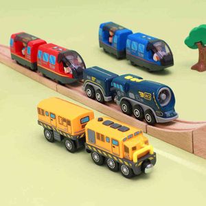 Diecast Model Arabalar Pil Çalışan Lokomotif Ücret Seti Uyum Ahşap Demiryolu Track Güçlü Motor Bullet Elektrikli Tren Erkek Kızlar Hediye 0915