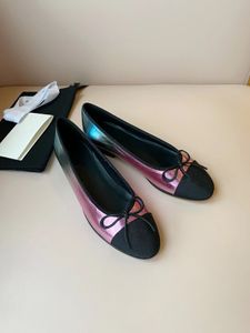 Sapatos planos para mulheres Cabeça redonda de alta qualidade sola sola multifuncional chinelos clássicos atemporais mantêm -o elegância estilo requintado estilo