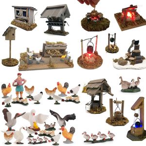 Figurine decorative Casa delle bambole Mini falò di pollo in legno Accessori per mangiatoia in miniatura Decorazione da giardino delle fate