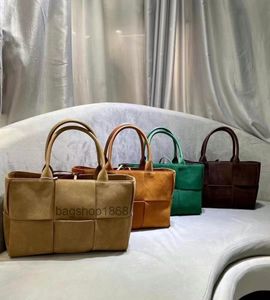 Borsa firmata 22s Borsa classica in velluto Ho bo annodata per l'inverno Mini Jodie Pochette in pelo di capra finto Tote intrecciata in nabuk di grande capacità