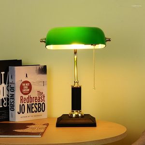 Table Lamps Retro Art Lamp Vintage Green Film Desk American Bedroom Bedside Led Light Study Nostalgic