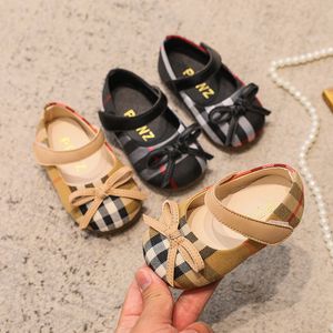 Sneakers baby flickor prinsessor skor bow-knot casual first walker sko anti-skip höst mjuk ensam botten småbarn spädbarn 0-3 år gamla bågsandaler