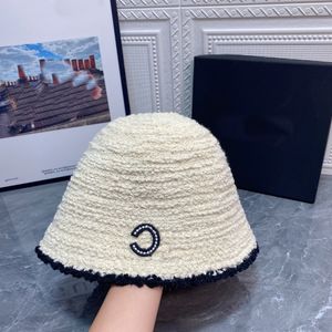 C C Beanies toptan satış-Lüks Tasarımcı Beanie Kova Şapkası Kadınlar Moda Bonnet C Casquette Örme Şapkalar Kış Yünlü Kapağı Küçük Jakar Unisex Sıcak Kafatası Şapkası