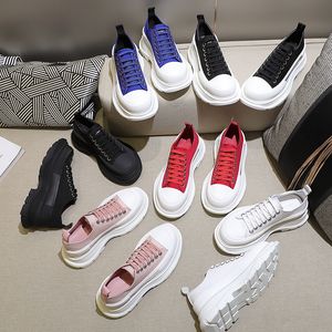 2022 Trending Canvas Casual Shoes Women Platform Sneakers Outdoor Trainers Triple Black White Red Pink Outdoor Classic Girls Luxury Designer Sports Run Shoe