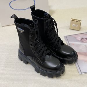 디자이너 Parada Boots 여성의 슬립 온 라운드 발목 발목 보트 남성 버클 오토바이 고급스러운 여성 브랜드 짧은