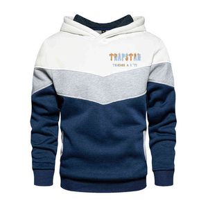 Herrtröjor tröjor 2022 Nya huva och vinter hoodie stitching pullover fleece varm tröja tryck avslappnad sport topp