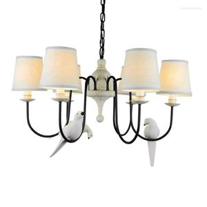 Lampy wiszące domek ptak żyrandol salon schodowa światła czarna żelaza retro żywica w stylu lnito lampa lampa lampa e14 110-220V