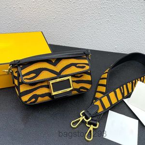 Projektanci kobiety torby bagietki luksusowa torba na ramię Retro element mody torebka na ramię pod pachami Crossbody Vintage wysokiej jakości żółty klasyczny tygrysie paski 2022