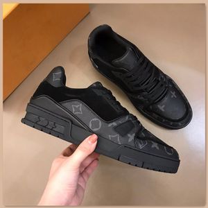 Men Casual shoes Genuine Leather Lace-up printing Fashion classic sports running shoes sneakers Figures printed
