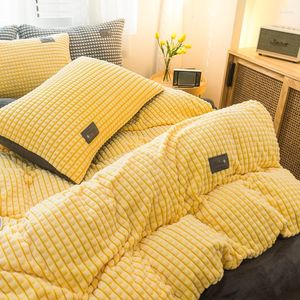 Bedding Sets Winter Magic Grid Yellow Fleece Set 2022 Duvet Cover Flat Sheet Pillowcase Flannel Velvet Warm Linen 3/4pc European