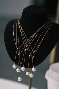 2209102 Dam pärl Smycken halsband AKOYA 8-8,5 mm ONE pendent Y FORMAD justerbar au750 18k gult guld