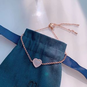 S925 Sterling Silver Sweet Pink Heart Charme Bracelete para mulheres Designer de marca de luxo Shining Diamond Shell fofinho Brincos de colar de colar