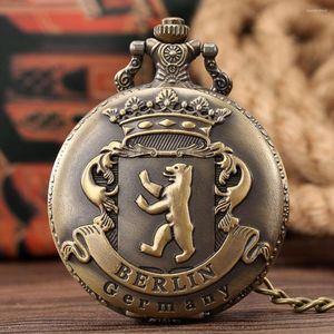 Pocket Watches Tyskland Berlin snidade kvartsklocka brons retro halsband hänge klocka björn runda fob gåvor för män kvinnor