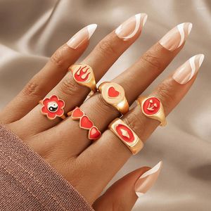 Ringos de cluster Vintage Red Heart Conjunto para mulheres Moda O óleo ringtai Chi Flor Metal Love Butterfly Ring 2022 Jóias de tendência