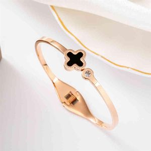 Japan and South Korea titanium bracelet female clover rose gold non fading simple net red Bracelet Stainls steel jewelry326u