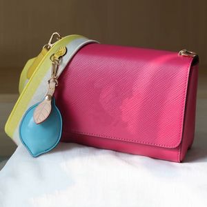 5A Top Women's Bag Leather Designer Water Ripple Letter Bordado Strap Twist Lock Limão Pingente Único Ombro Crossbody Moda Original